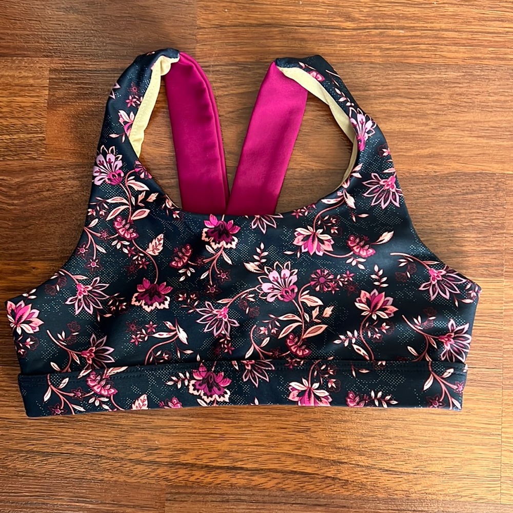 Old Navy Active PowerSoft girls small 6/7 sports bra